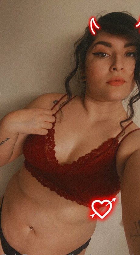 乳首 オンリーファンズ ホットポルノ 写真