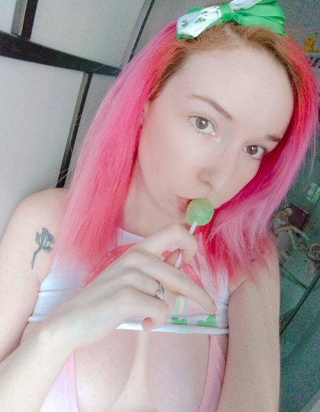 LGBTオンリーファン ヌード アーカイブ