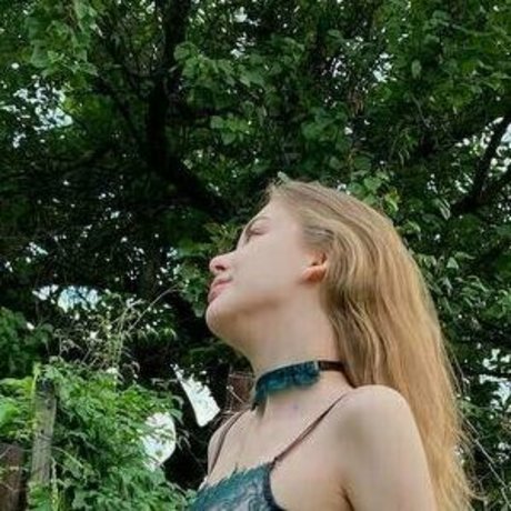 lil virgin xxxポルノスター 画像