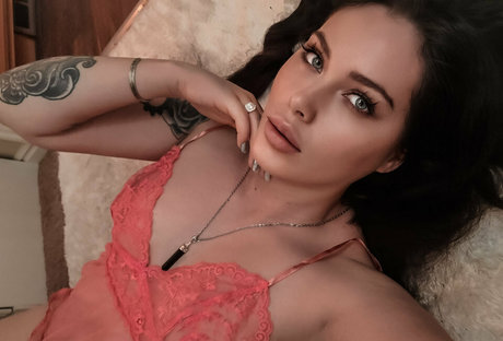 Deavan Clegg 完璧なモデル 写真