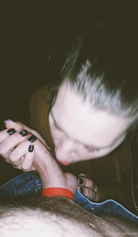 スキニーモデルオンリーファンズ エロ 写真