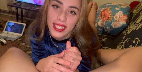 raxxxbit 裸のスター 画像