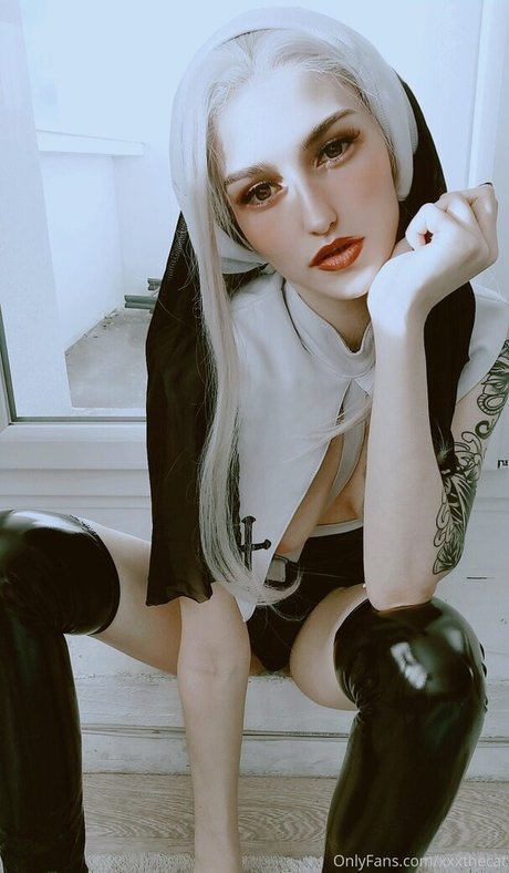 Xtokki ポルノスター ヌード ギャラリー