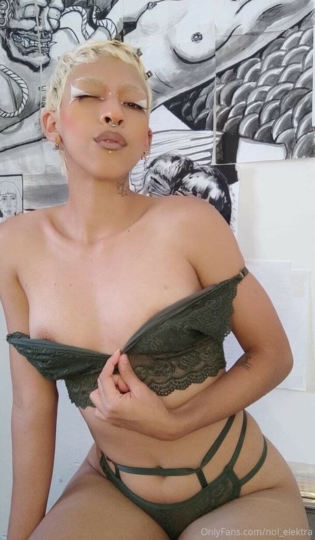 elenikaidoo 美しいスター アーカイブ