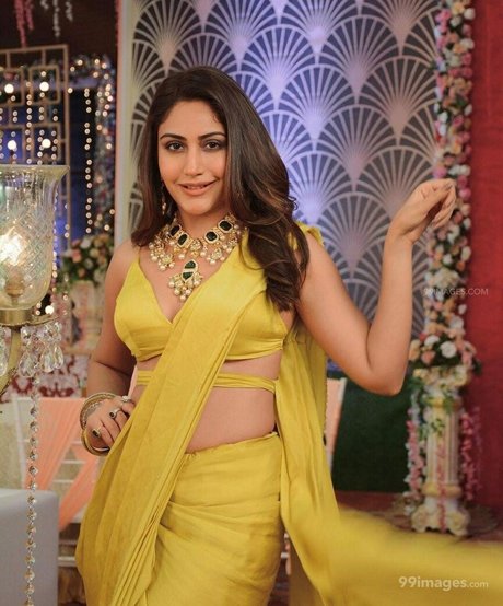 かわいいブロンドのオンリーファンズ 無料ポルノ 写真