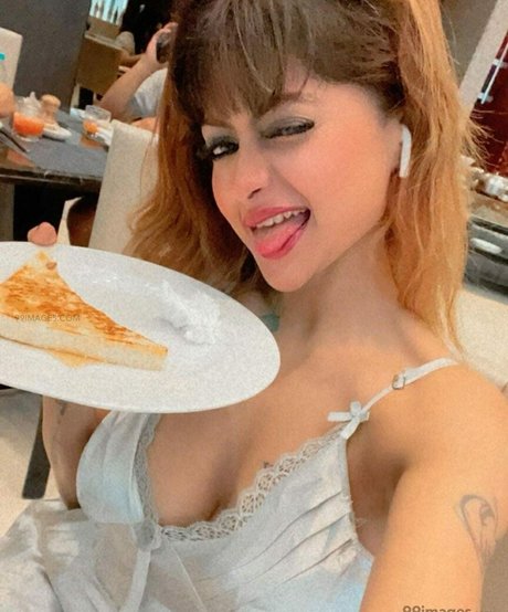 Suhaani Laskar エロティックなモデル アーカイブ