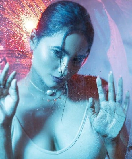 Desi NRI 素敵な女優 写真