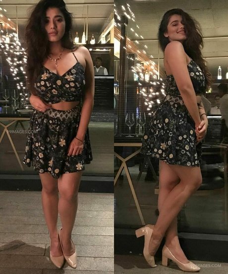 Ketika Sharma HDモデル 写真