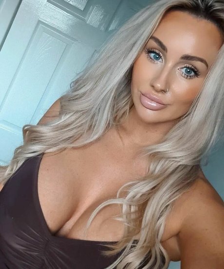 Stephanie Low トップスター 写真