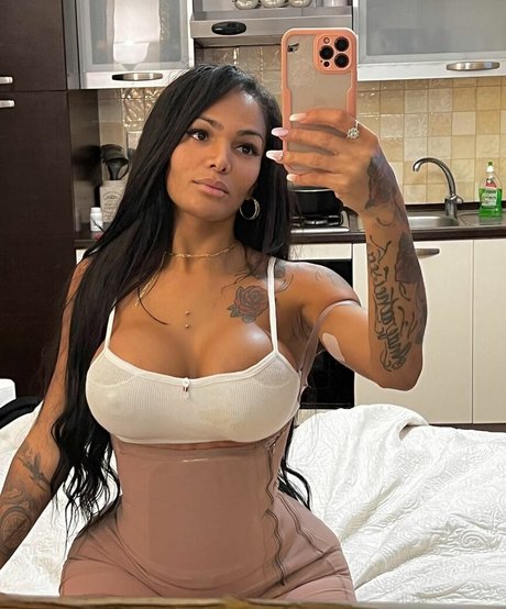 アナルアジア人オンリーファンズ エロチック 写真