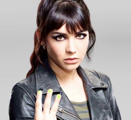 Hannah Marks 高品質のスター ギャラリー