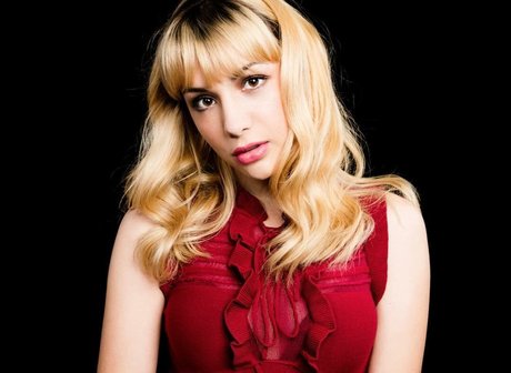 Hannah Marks 無料モデル 写真