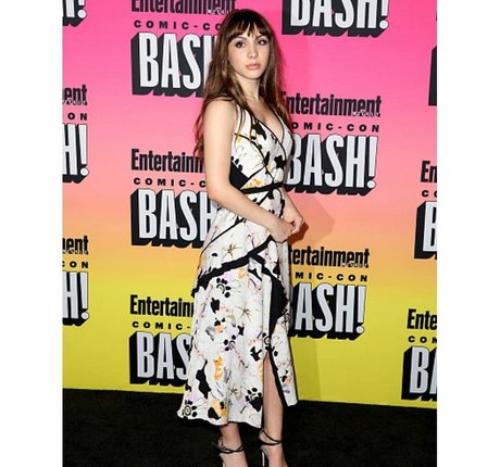 Hannah Marks ポルノモデル ギャラリー