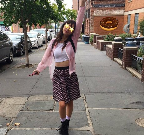 Hannah Marks 最高のスター 写真