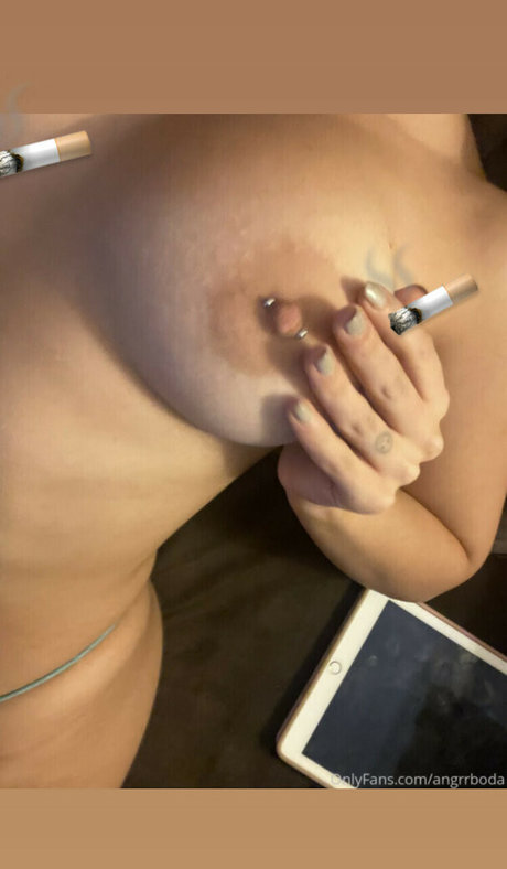 射精 オンリーファンズ 無料ポルノ 写真