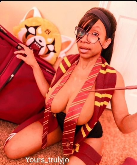 Yours trulyjo エロティック女優 ギャラリー