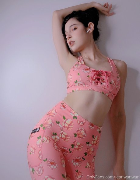 コスプレ フェムボーイ オンリーファンズ セクシーヌード 画像