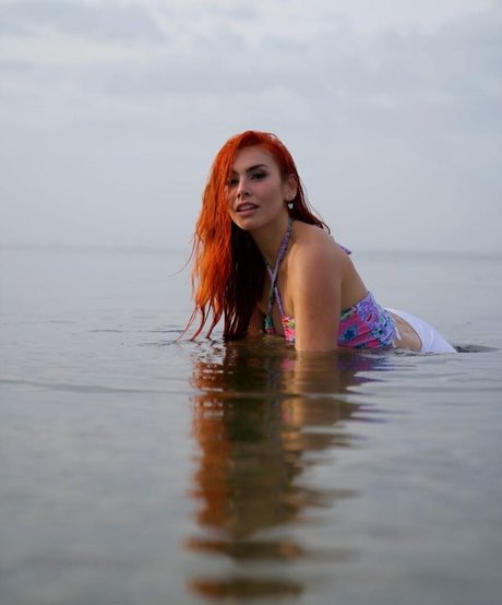 毛深いアジア人オンリーファンズ セクシーヌード 写真