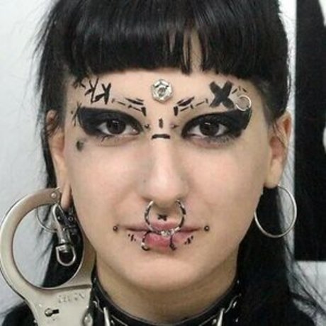 adamnotoscar モデル 写真