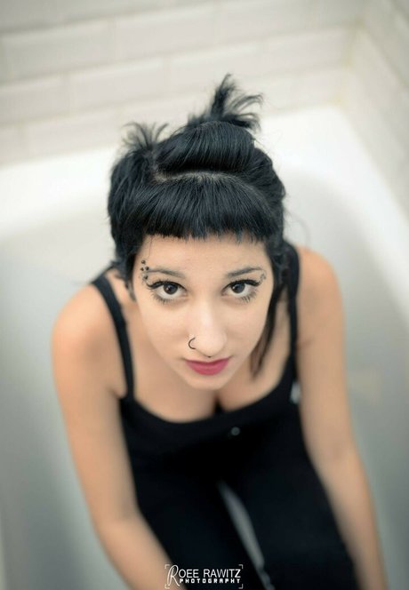 adamnotoscar モデル 写真