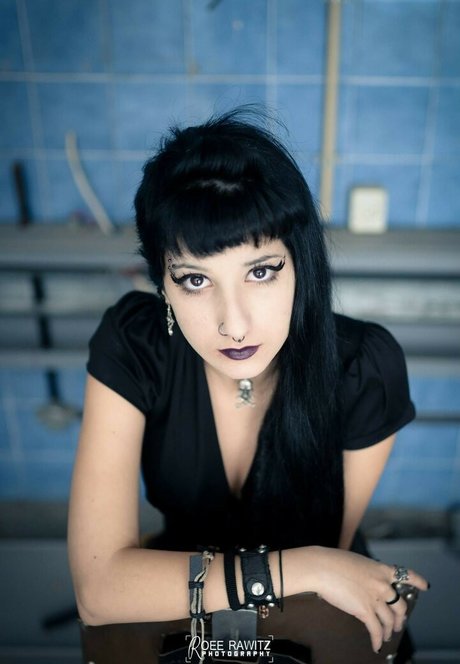 adamnotoscar エロティックモデル 写真