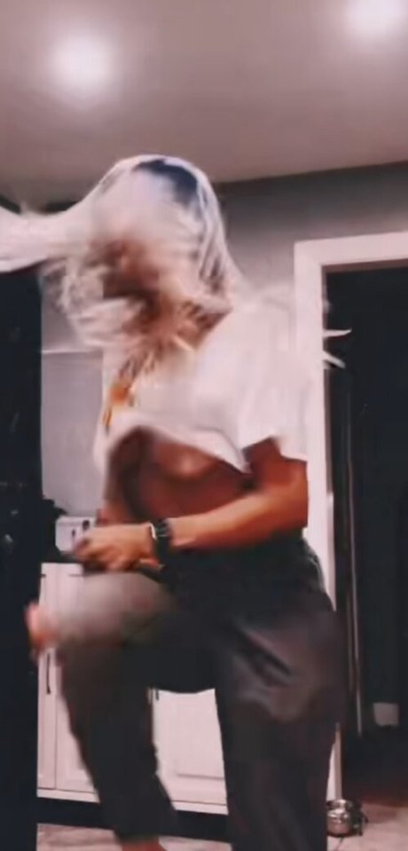 Barbiewants2hype ポルノ女優 画像