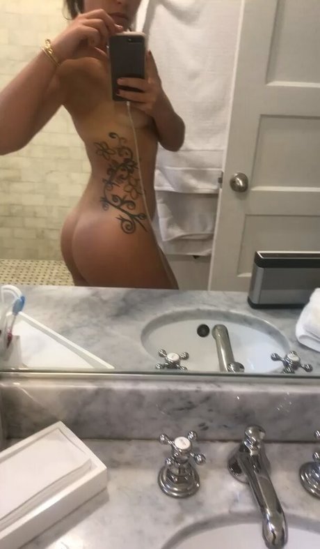 Olympia Valance 独占モデル 写真