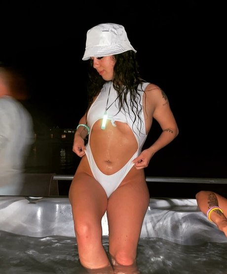 黒人3P オンリーファンズ アートポルノ 写真