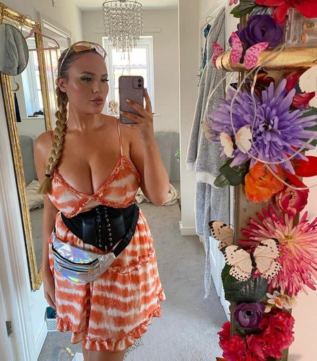 ゲイのチンポオンリーファンズ アートヌード ギャラリー