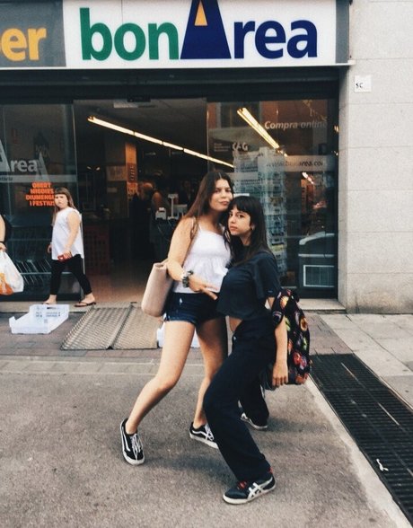 SpanishGrimes ヌードモデル ギャラリー