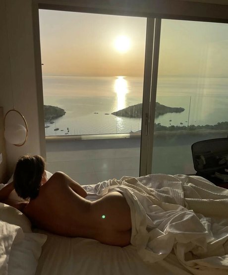 ぽっちゃりラテン系オンリーファンズ セックス 写真