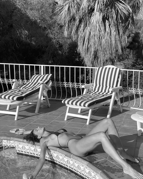 アナルxxx オンリーファンズ セクシー裸 画像