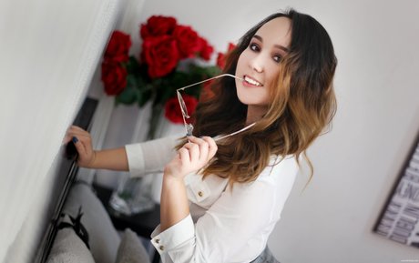 乳首オーガズム オンリーファンズ 無料セクシー 画像