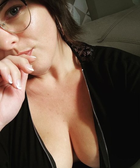 Warm body セクシーモデル ギャラリー