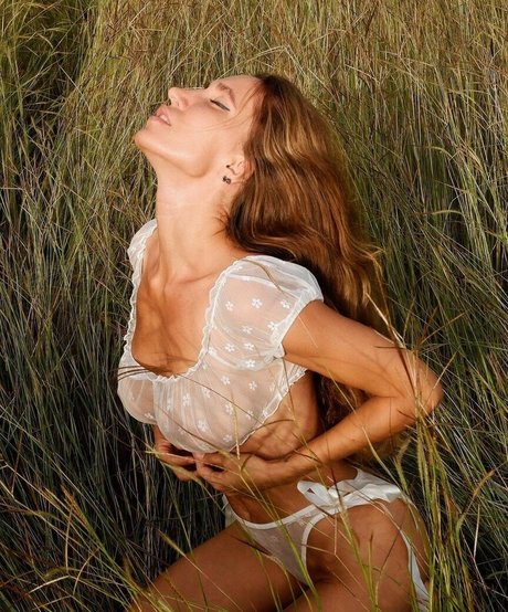 inna zarya アダルトスター 写真