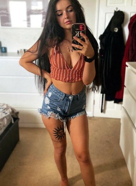 Jade K 高品質モデル 写真