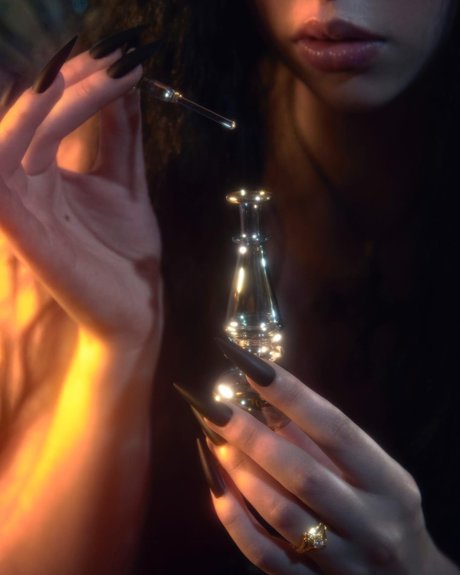 アジアの無料オンリーファンズ セクシー裸 画像