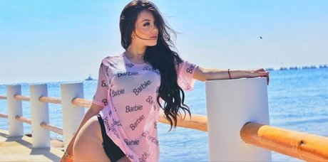 Roxana Tejada トップスター 写真