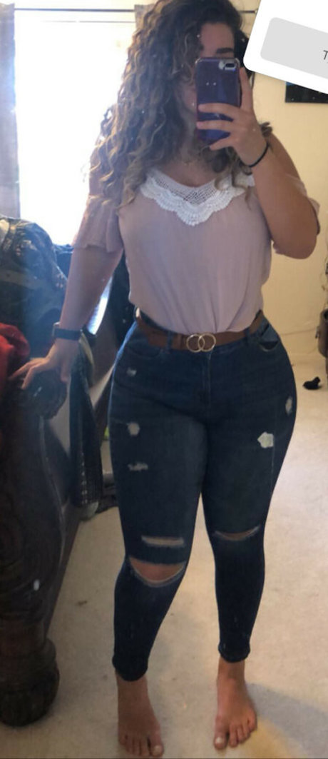 babyyameera ポルノスター 写真