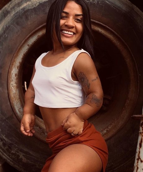 Dayanne Gomes ヌードモデル 写真