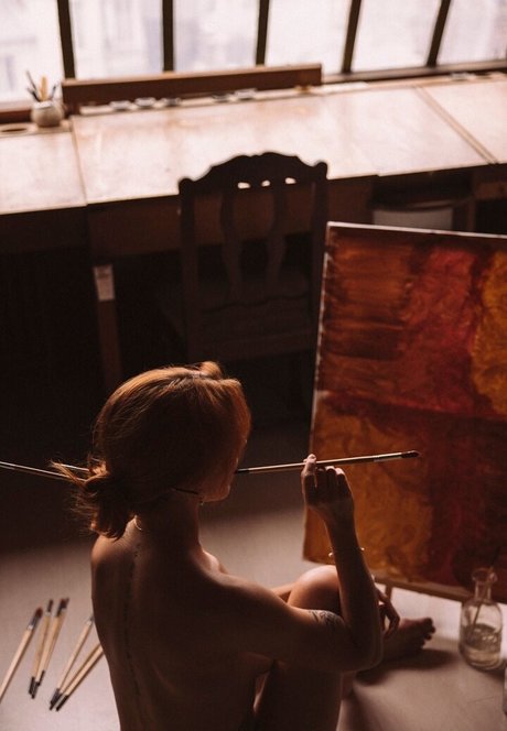 ニューハーフの乗馬オンリーファンズ エロチック 写真