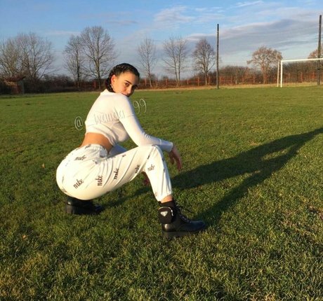 ベビーシッターオンリーファンズ ホットヌード アーカイブ