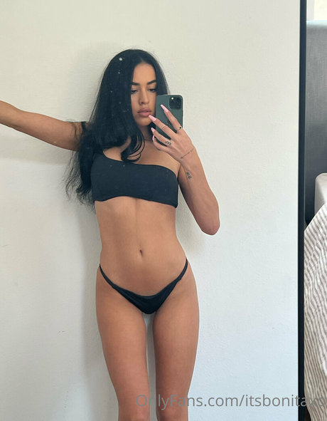 itsbonitaxo セックス女優 写真