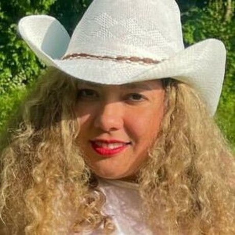 Milf Avocado ポルノスター ヌード 写真