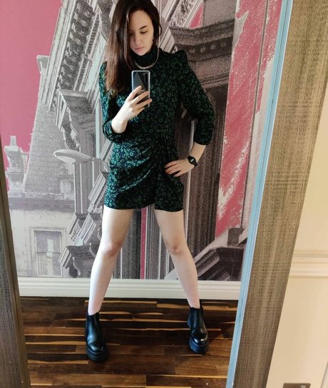 Fern Brady 最高のスター 写真