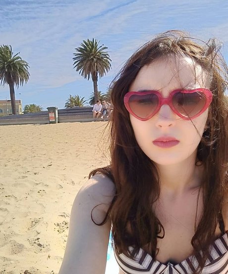 Fern Brady ポルノスター 無料 写真