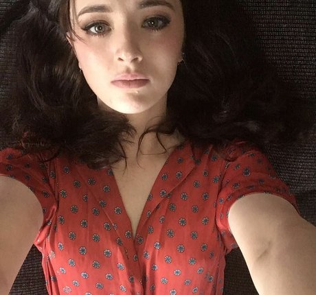 Fern Brady 可愛いモデル 写真