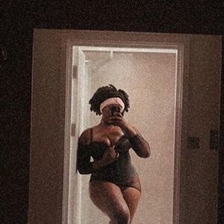 prizzkka ヌードスター 写真