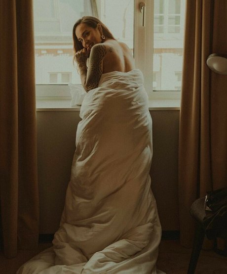 小柄な足オンリーファンズ ホットセックス 写真