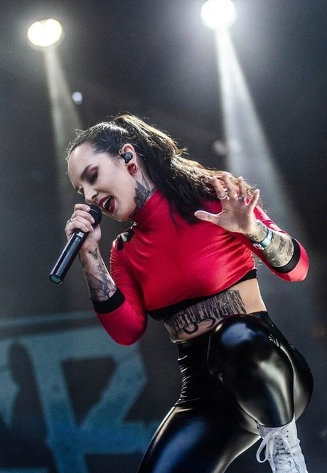 Tatiana Shmayluk 裸のポルノスター ギャラリー